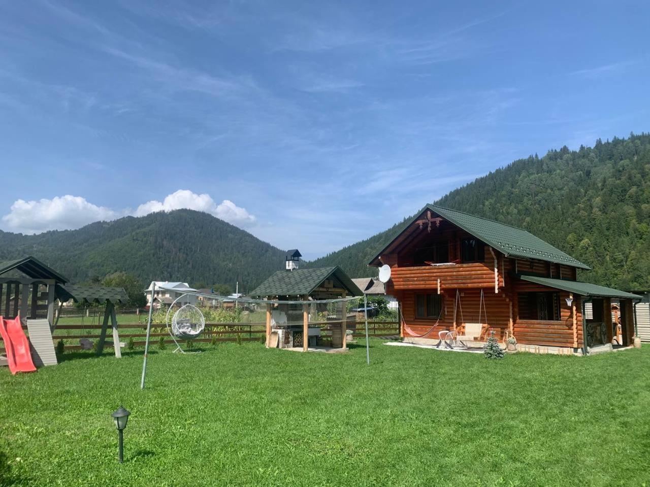 Садиба У Коржуків Rivnya Exterior photo
